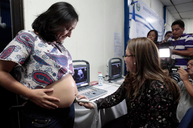 A pregnant woman in El Salvador receives an ultrasound as part of the country's response to the Zika outbreak. Photo: Office of the President of El Salvador